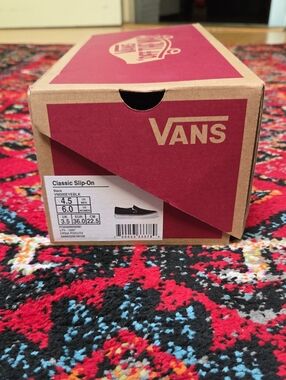 Vans Classic Slip-on Black & White